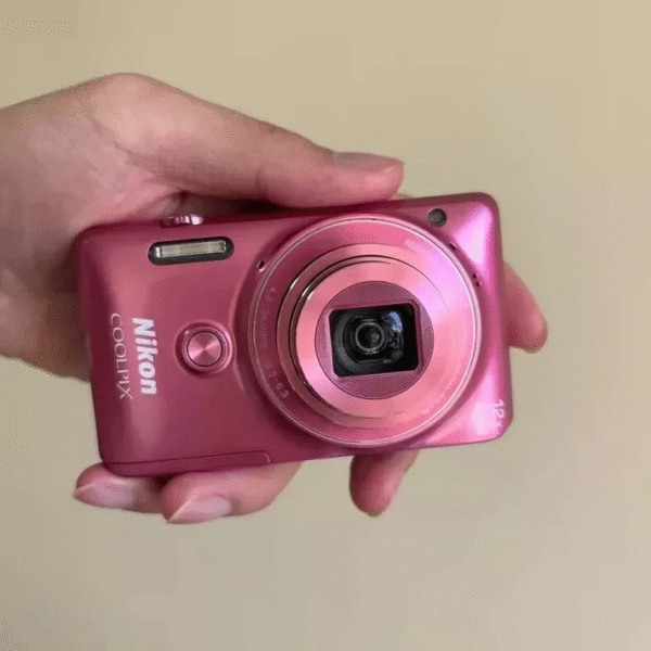Preowned Glossy Pink Digital Camera – Refreshed Edition