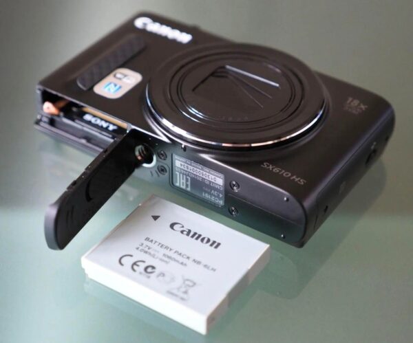 Compact Digital Camera – 18x Optical Zoom with Battery & Charger Included - Image 4