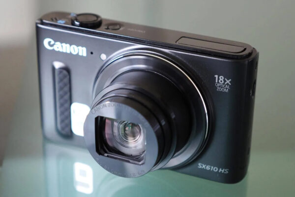 Compact Digital Camera – 18x Optical Zoom with Battery & Charger Included - Image 2